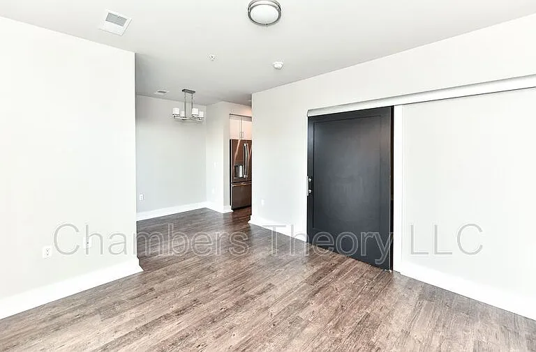 1800 Mount Vernon Ave #208 — Photo 11