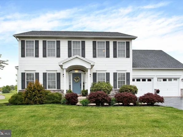 2105 Nena Dr, York, PA 17408