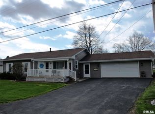 108 W Depot St, Knoxville, IL 61448