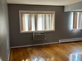 63-45 65th St, Middle Village, NY 11379