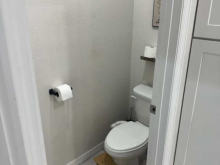 8924 N Highland Ave — Photo 22