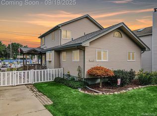 22509 Milner St, Saint Clair Shores, MI 48081
