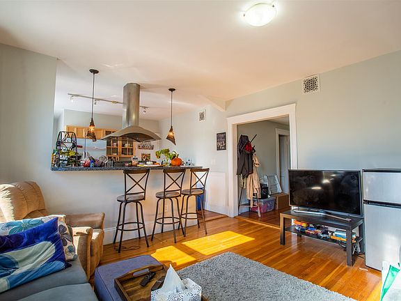 4th image of 6 Belmont St