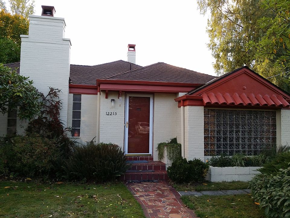 1st image of 12215 Phinney Ave N