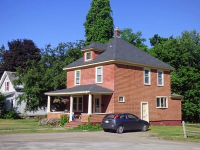 298 High St, Greenfield, MA, 01301