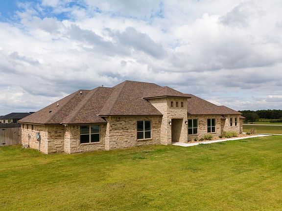 3rd image of 930 Inka Rd