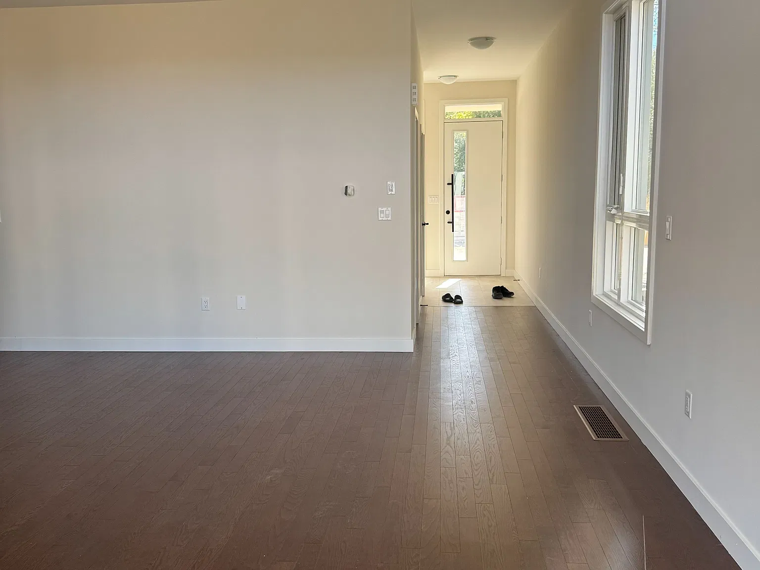 4 bed, $3,200 — Photo 3
