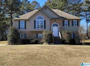 96 Parkwood Dr, Odenville, AL 35120