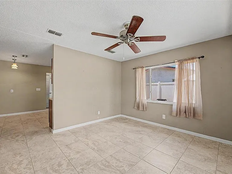 4212 Gray Squirrel Ln — Photo 12