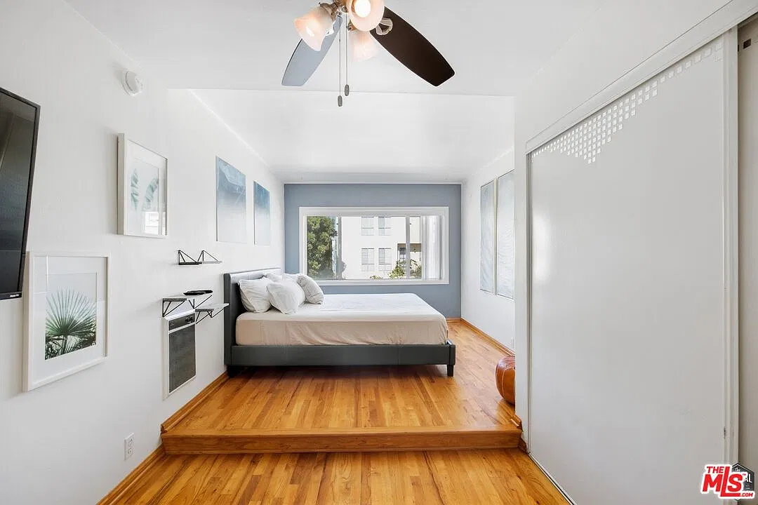 Studio, 1.0 bath, 425 sqft, $1,749 — Photo 1