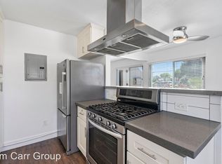 2868 Royal Palm Dr APT D, Costa Mesa, CA 92626