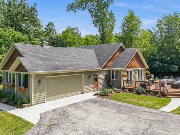34899 Pabst ROAD, Oconomowoc, WI 53066