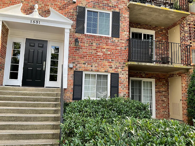 1531 Colonial Dr #104 — Photo 31