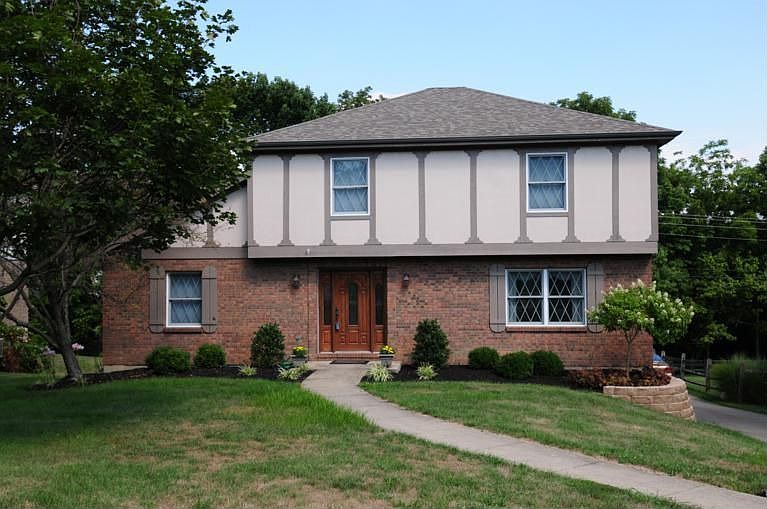 1st image of 709 Oakridge Dr