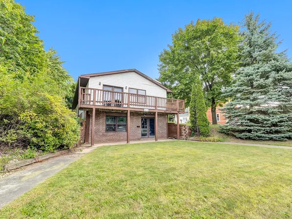618 N Main St, Oconto Falls, WI 54154