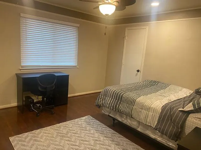 Upstairs Bedroom 2