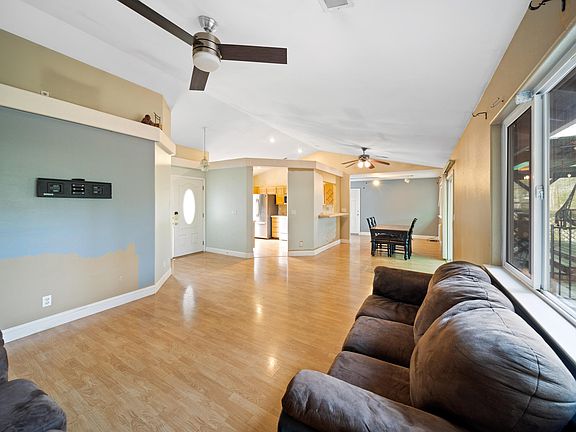 5th image of 20610 Mayfair Ct