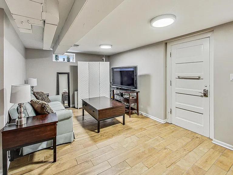 2106 Lake Ave — Photo 32
