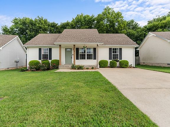 2nd image of 573 Oakmont Dr