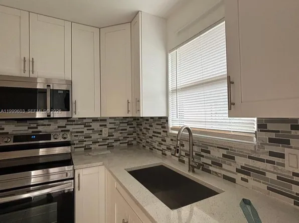 21904 Lake Forest Cir, Boca Raton, FL