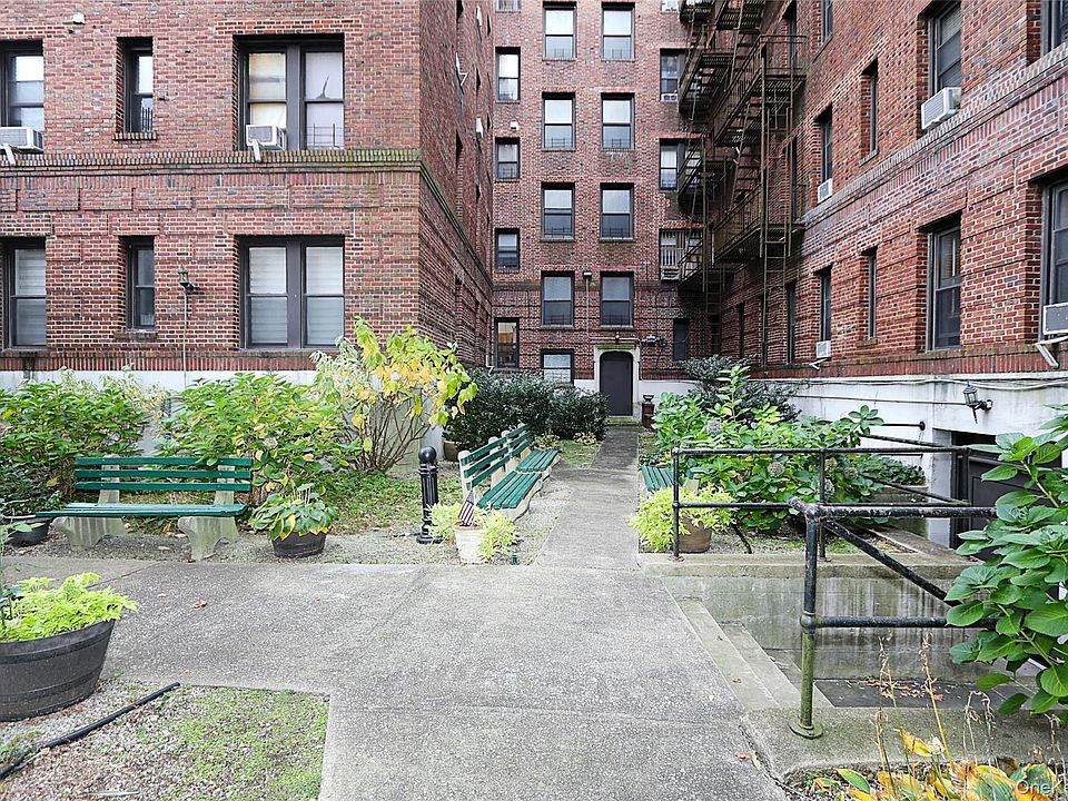 1st image of 11525 Metropolitan Ave APT 233