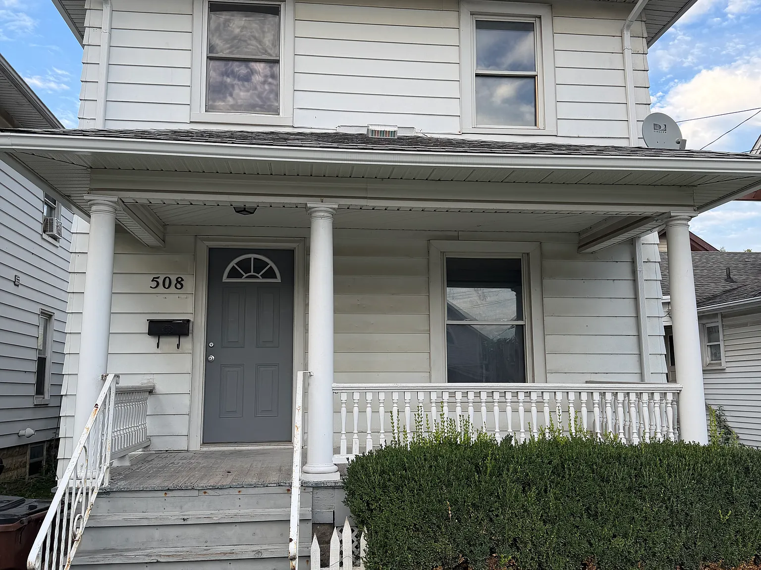 3 bed, 1.5 bath, 1190 sqft, $1,600 — Photo 1