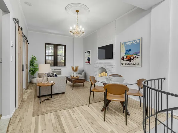 425 West 24th Street image 2 of 10