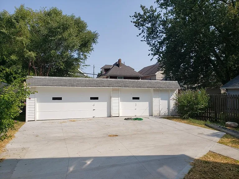 Warren Rd — Photo 16