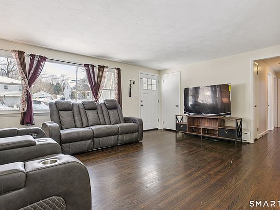 4th image of 114 Colony Street