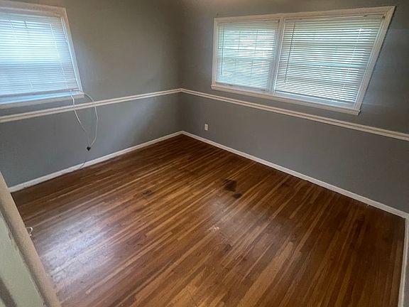 4th image of 413 Shepley Dr