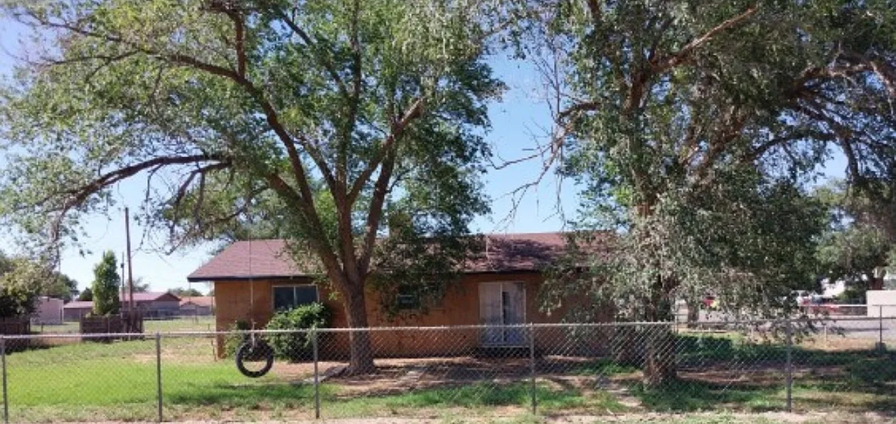 N Avenue B, Portales — Photo 3