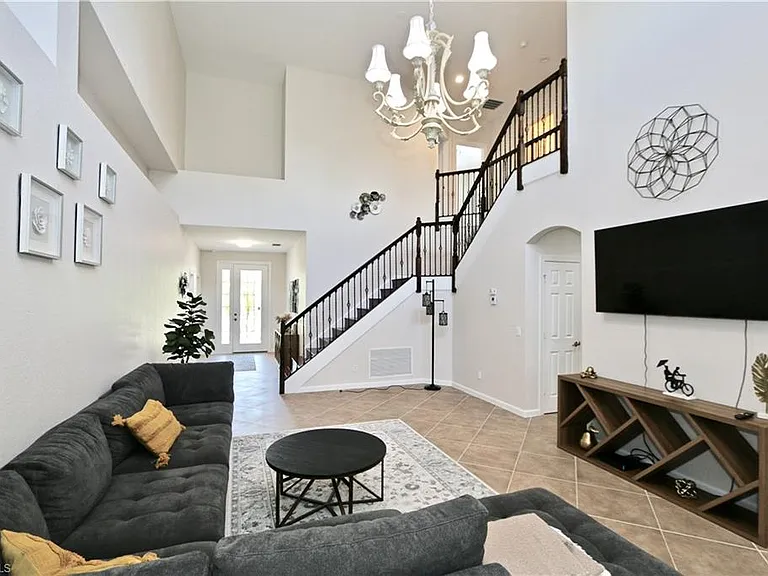 15578 Vallecas Ln — Photo 12