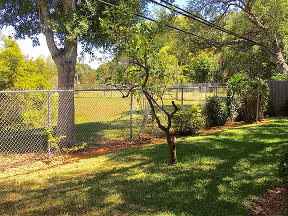 5th image of 14113 Hetrick Cir N