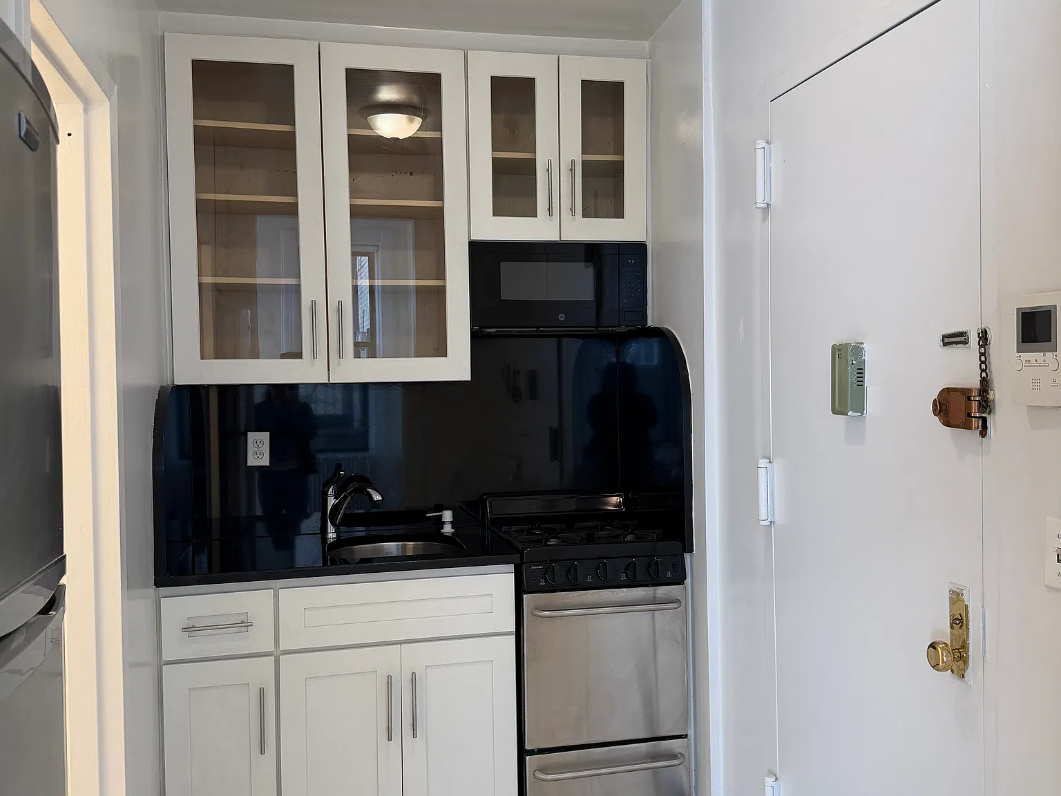 40 East 64th Street — Photo 3