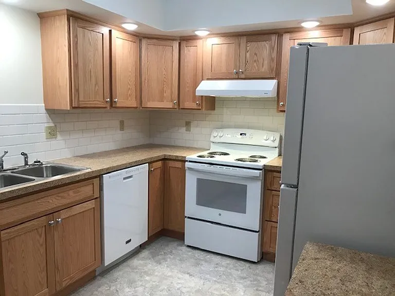 84 W Main St — Photo 6