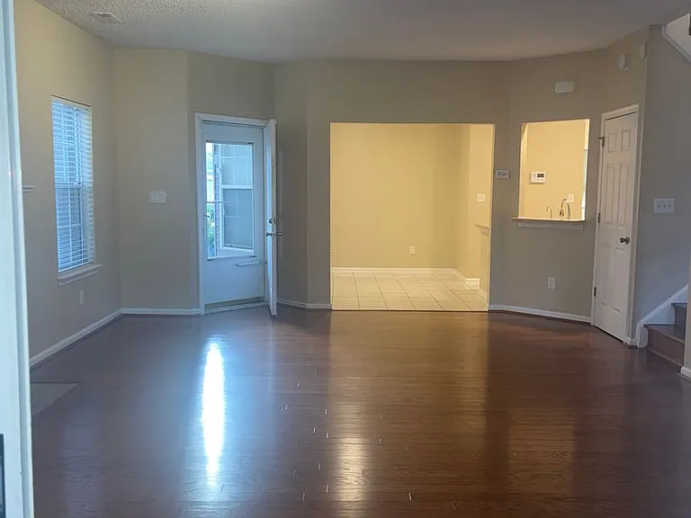 820 E Willow Point Pl — Photo 29