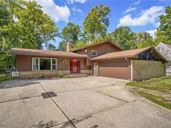 2996 Vincent Rd, Stow, OH 44224