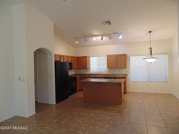 3rd image of 287 E Camino Limon Verde