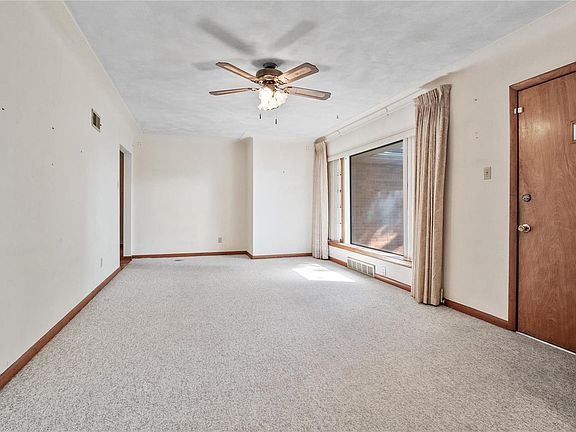4th image of 5 Lone Elm Cir