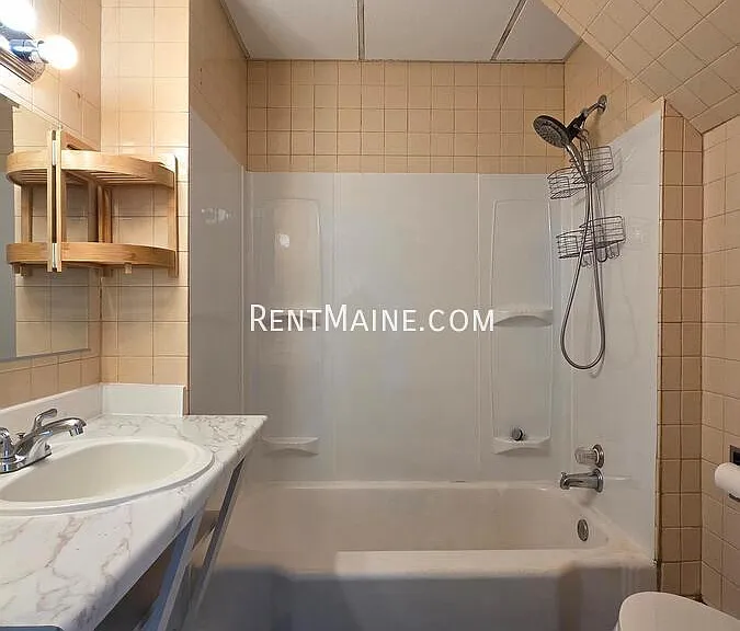 131 College Ave #1 — Photo 8