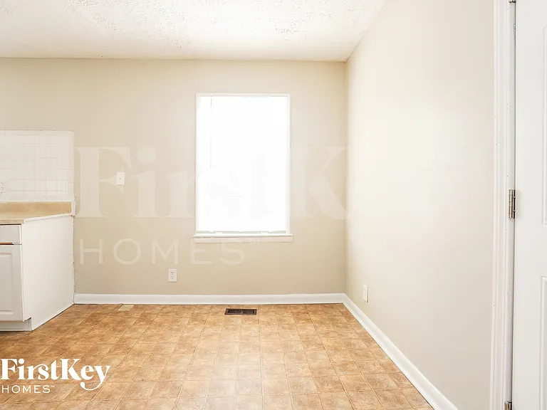 297 Reed St — Photo 4