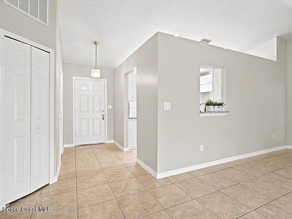 5th image of 485 Hibiscus Blvd