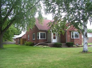 1602 Nebobish Ave, Essexville, MI
