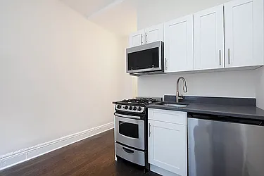 Rented by R New York