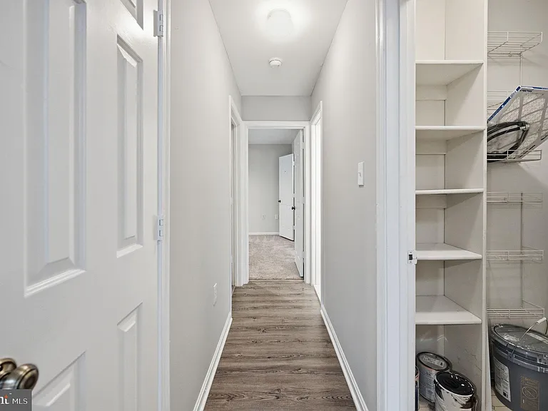 8909 Sugarwood Ln #8909 — Photo 12