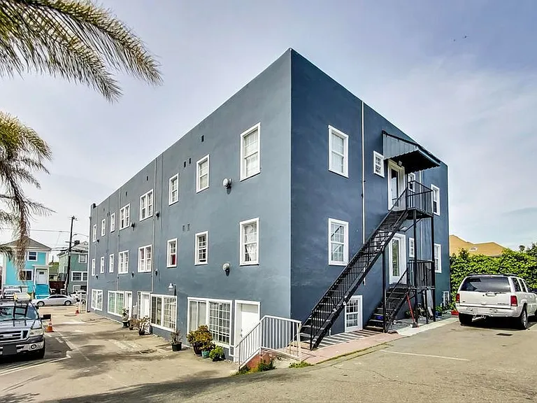 1824 Linden St #15 — Photo 14