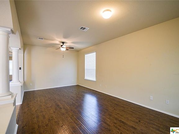 3rd image of 3413 Cricklewood Dr