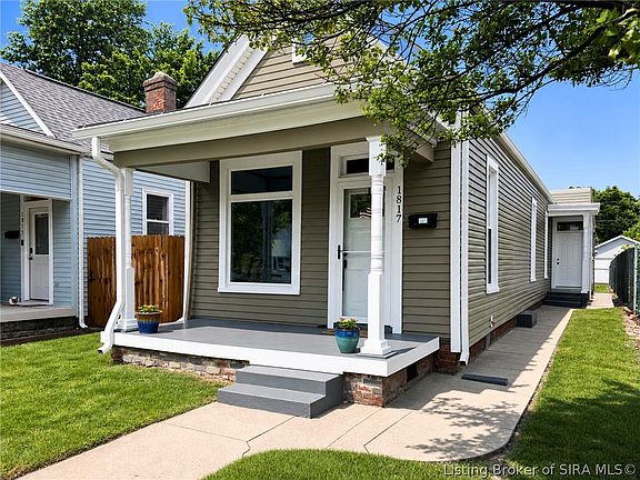 2nd image of 1817 E Oak Street