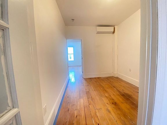 4th image of 190 Huron St #3LEFT