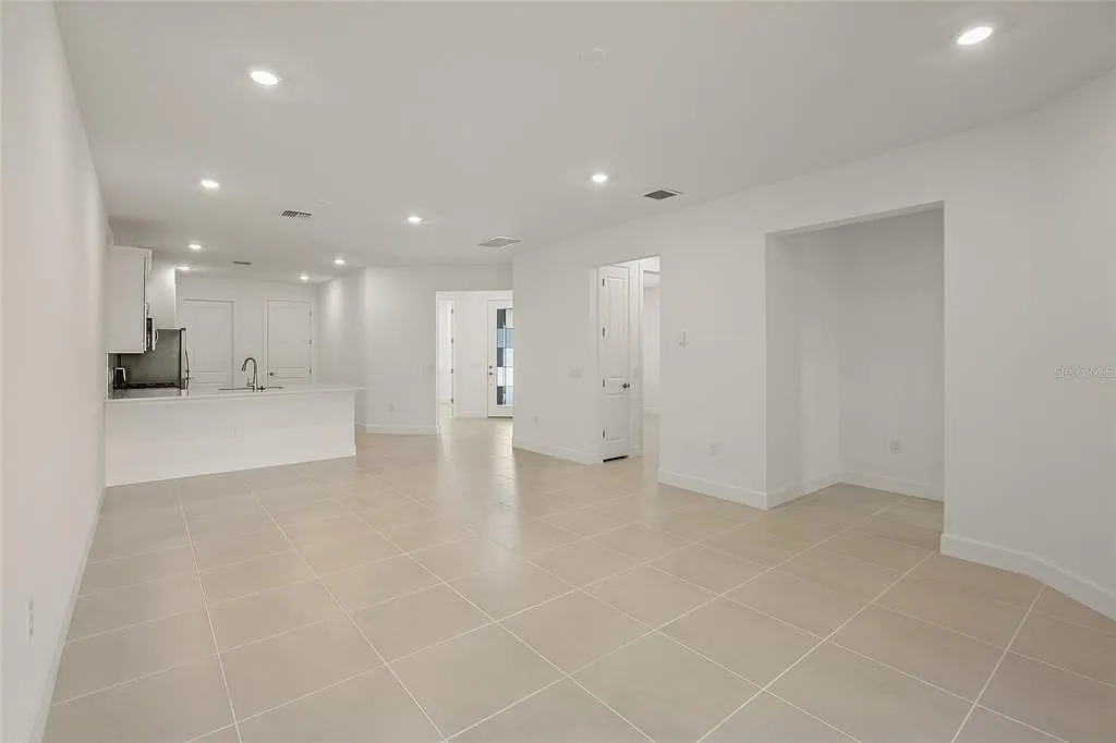 2 bed, 2.0 bath, 1448 sqft, $2,895 — Photo 2